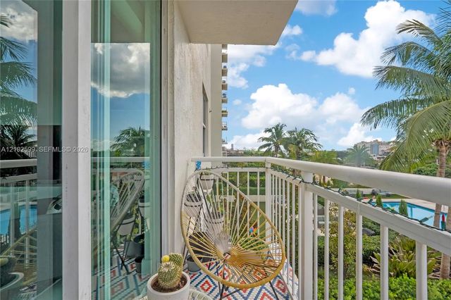 4 of 26 - 3000 Coral Way #606, Miami, FL