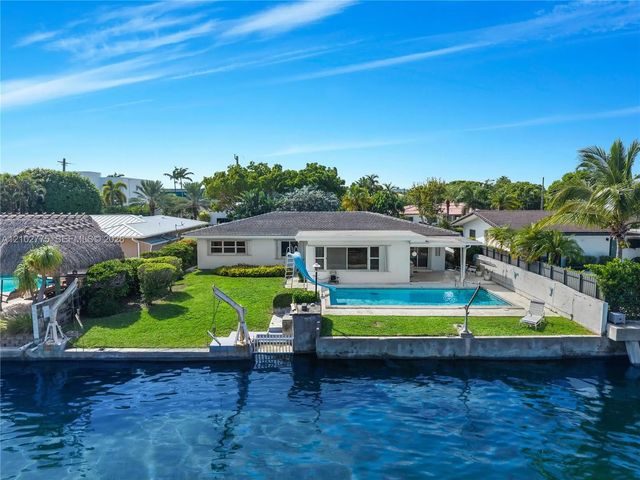 12805 Maple Road, North Miami