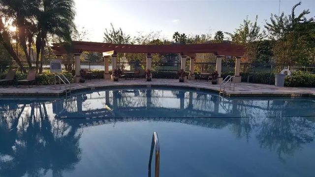 4 of 20 - 4175 N Haverhill Road #903, West Palm Beach, FL