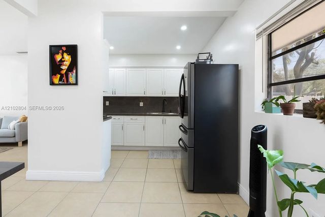 5 of 15 - 250 Ne 170th Street, North Miami Beach, FL
