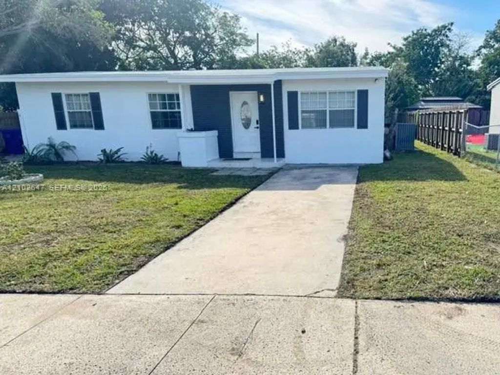 1100 Nw 11th Place, Fort Lauderdale