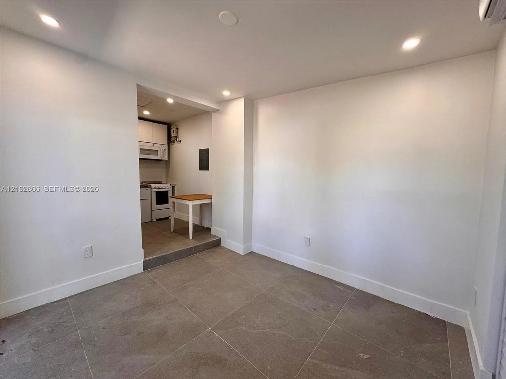 2952 Sw 27th Terrace #rear, Miami