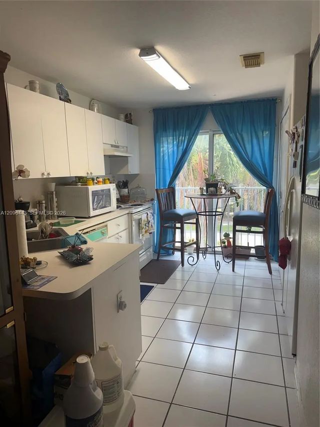 4 of 14 - 5655 Nw 109th Avenue #58, Doral, FL