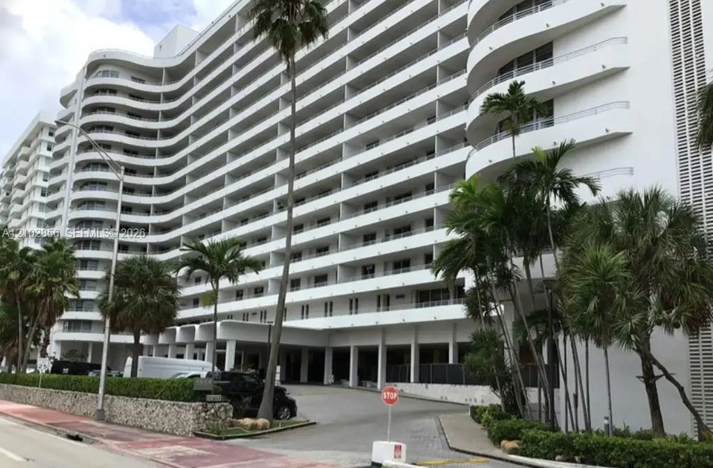 5555 Collins Avenue #15p, Miami Beach