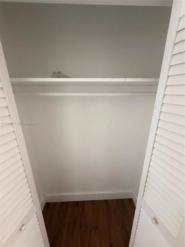 4 of 23 - 16465 Ne 22nd Avenue #412, North Miami Beach, FL