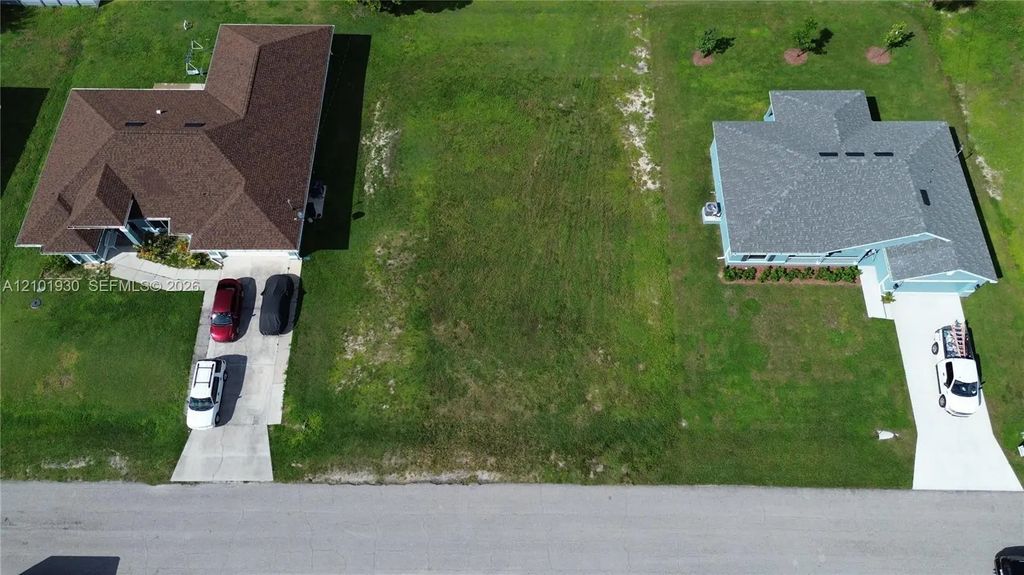 2045 Ne 24th Terrace, Cape Coral