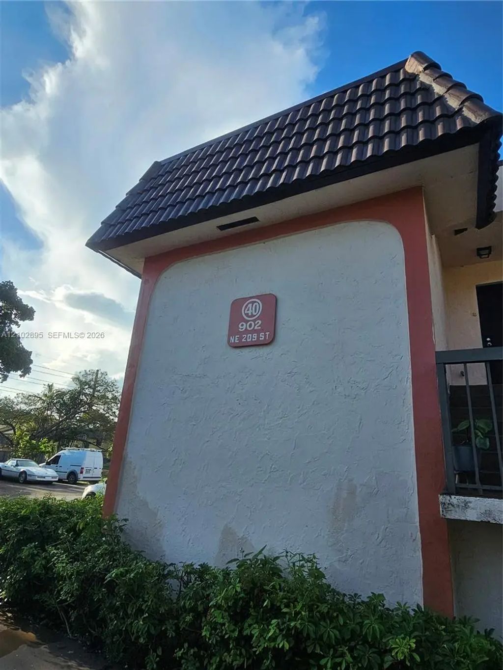 902 Ne 209th Street #106-40, Miami