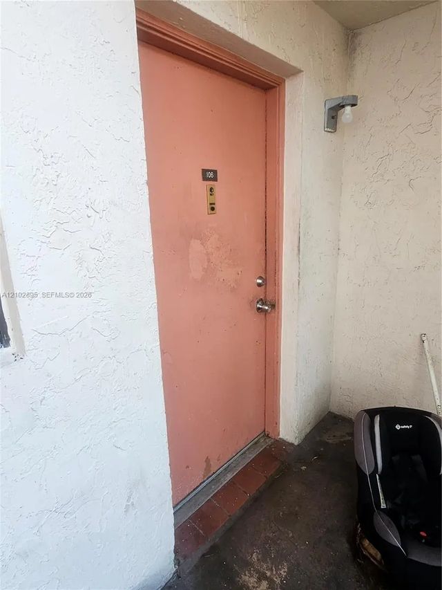 2 of 32 - 902 Ne 209th Street #106-40, Miami, FL