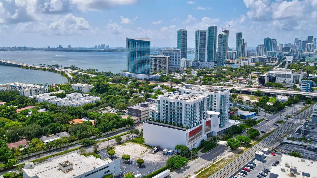 3900 Biscayne Boulevard #s-902, Miami