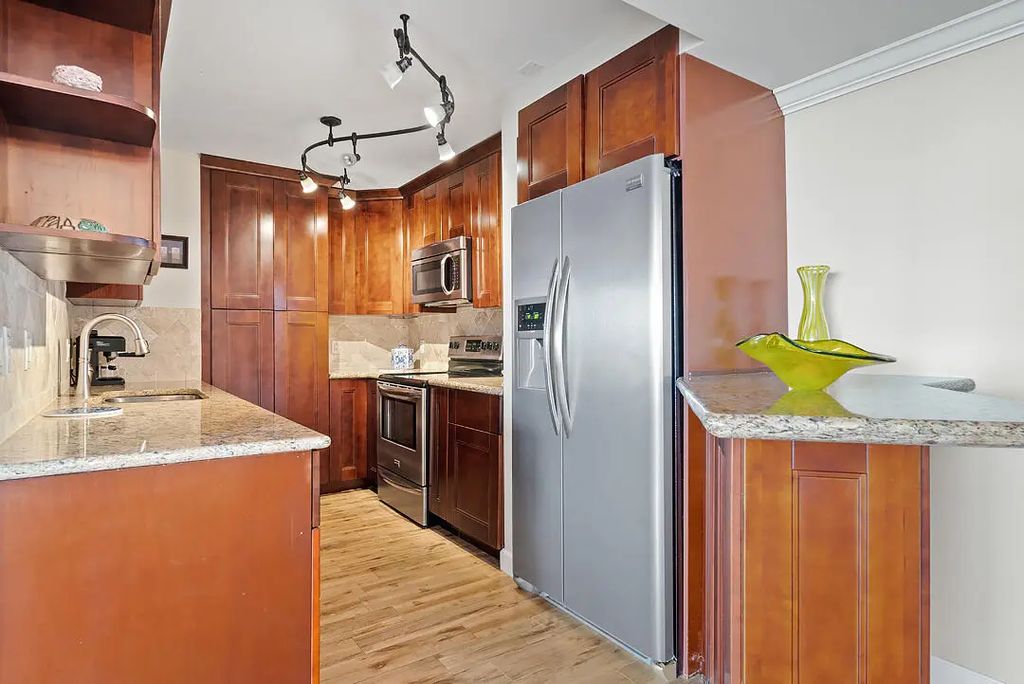 5600 N Flagler Drive #310, West Palm Beach