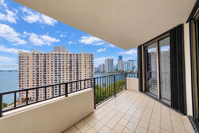 520 Brickell Key Drive #a1811, Miami