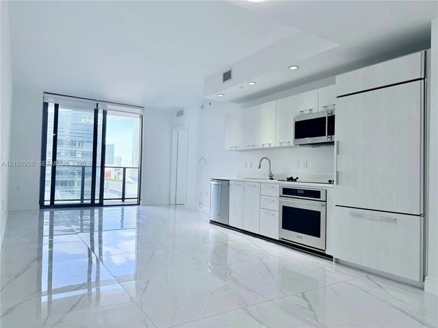 2 of 15 - 45 Sw 9th Street #1209, Miami, FL