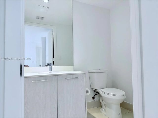 5 of 15 - 45 Sw 9th Street #1209, Miami, FL