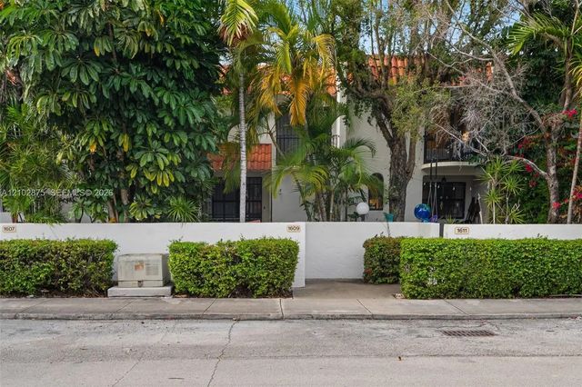 4 of 87 - 1609 Ne 105th Street #3-6, Miami Shores, FL