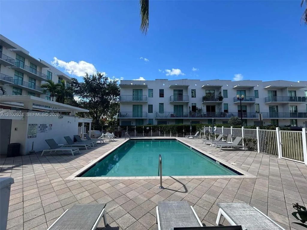2100 Van Buren Street #506, Hollywood