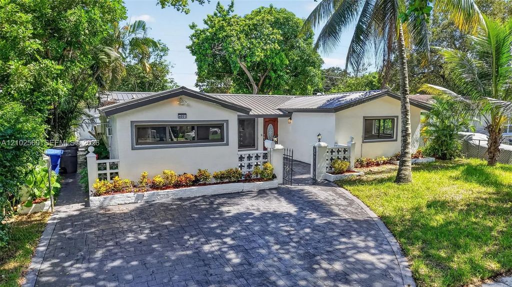 4001 N 66th Avenue, Hollywood