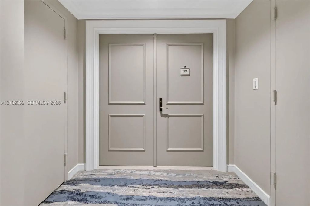 7000 Island Boulevard #2809, Aventura