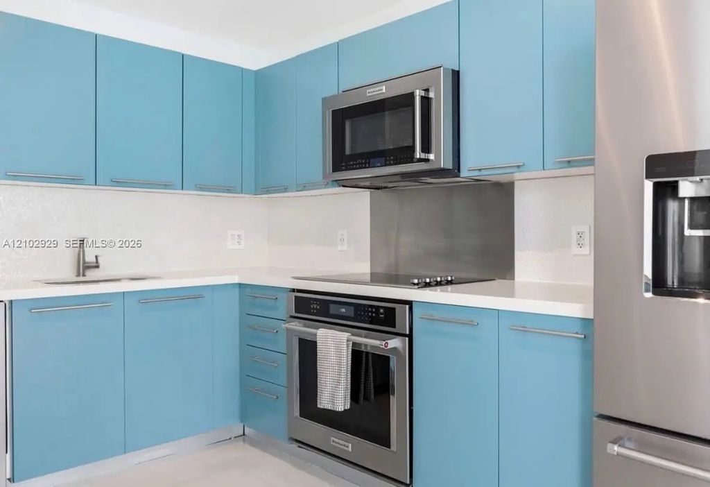 90 Sw 3rd Street #1613, Miami