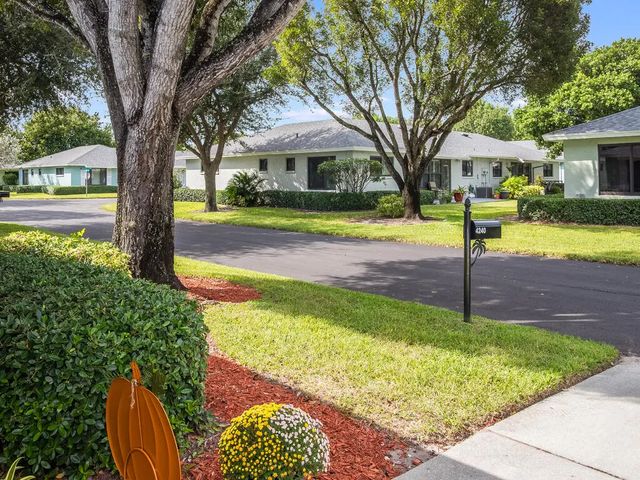 2 of 24 - 4240 Mango Tree Court #b, Boynton Beach, FL