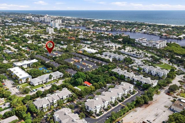 3 of 40 - 1009 W Heritage Club Circle, Delray Beach, FL