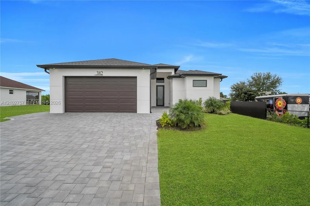 382 Pauline Avenue, Lehigh Acres