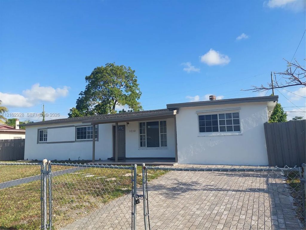 1030 Ne 214th Street, Miami