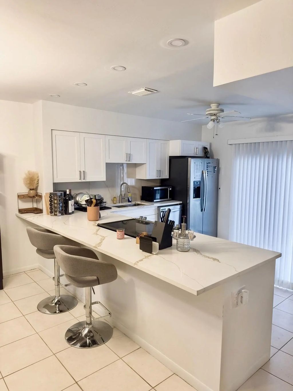6989 Nw 29th Lane, Fort Lauderdale