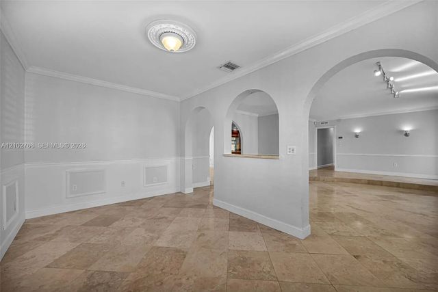 5 of 40 - 5845 Sw 94th Place, Miami, FL