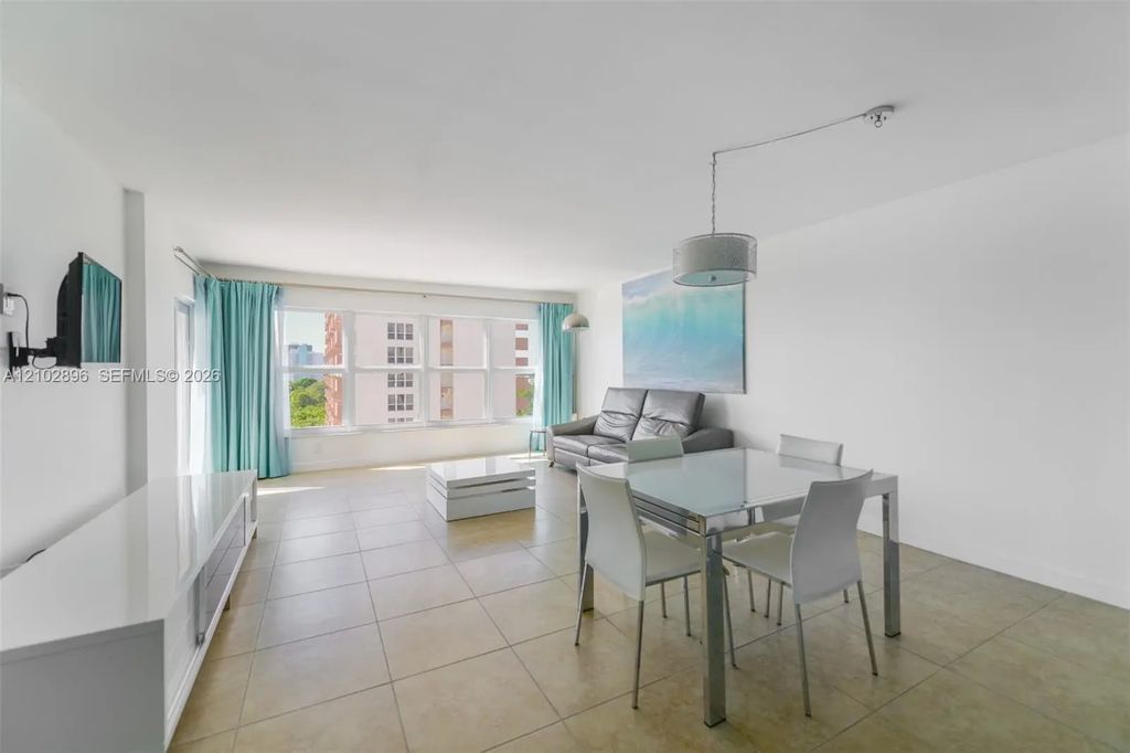 3000 E Sunrise Boulevard #8d, Fort Lauderdale