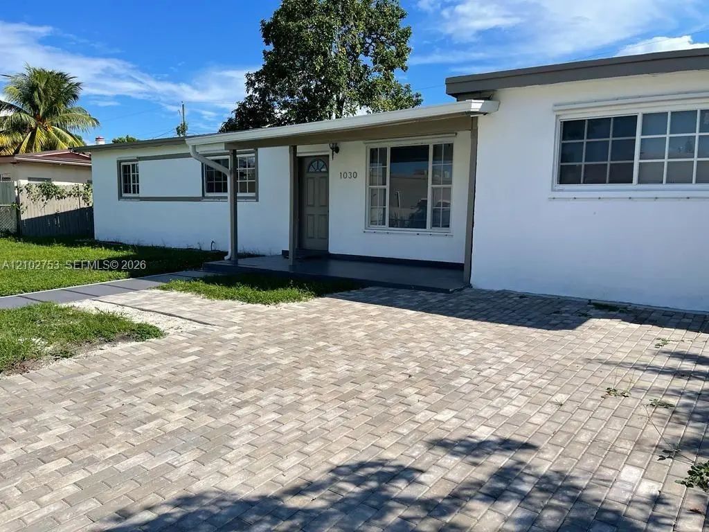 1030 Ne 214th Street, Miami