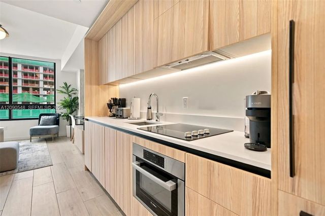 4 of 21 - 225 N Miami Avenue #3105, Miami, FL
