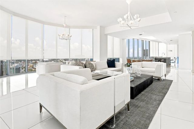 2 of 31 - 200 Biscayne Boulevard Way #5302, Miami, FL