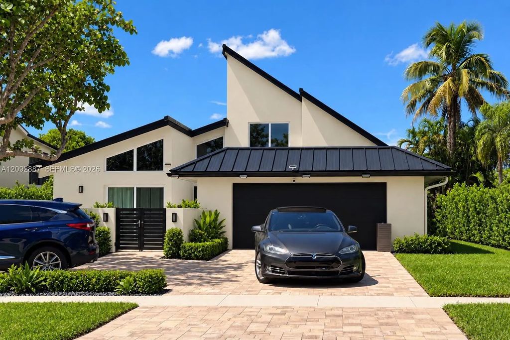 641 Mockingbird Lane, Plantation