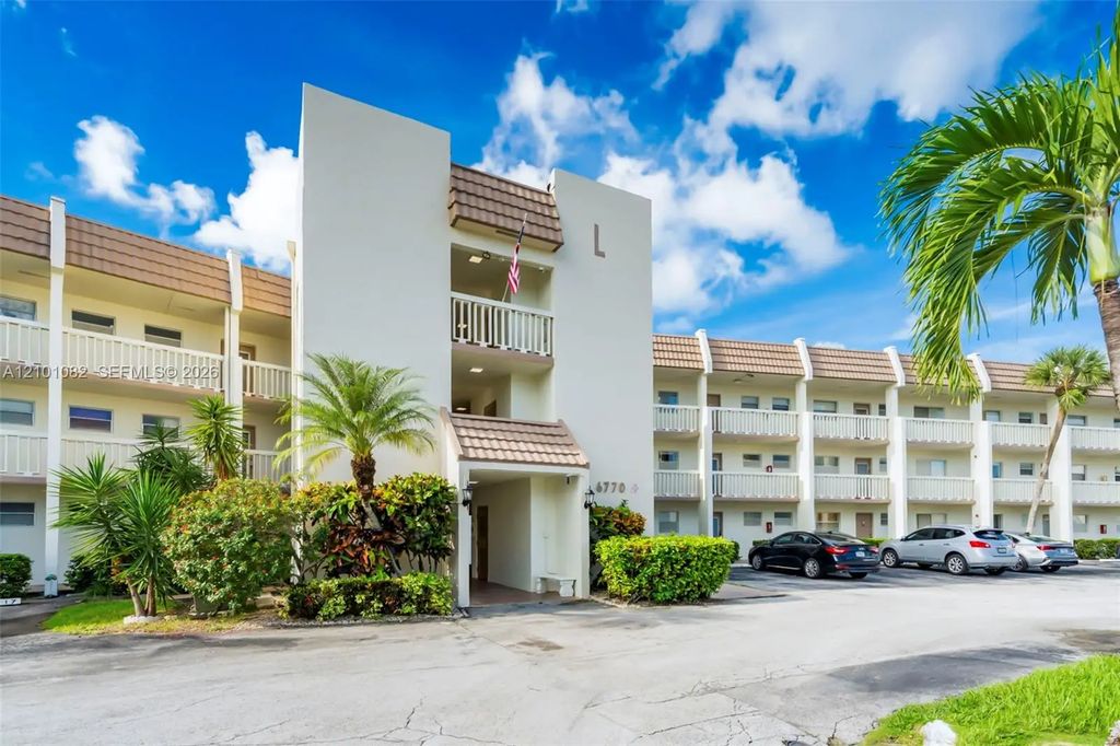 6770 Royal Palm Boulevard #211l, Margate