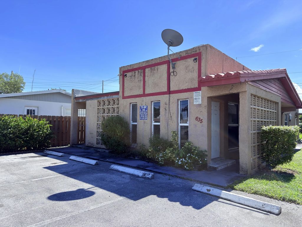 635 Nw 22nd Road, Fort Lauderdale