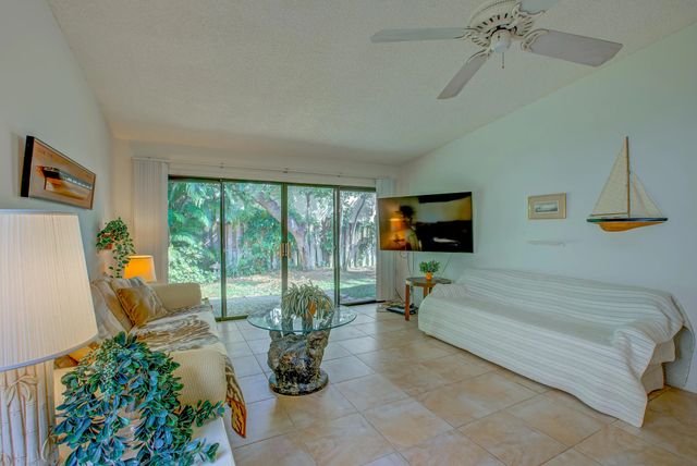 3 of 43 - 1092 Raintree Court, Palm Beach Gardens, FL