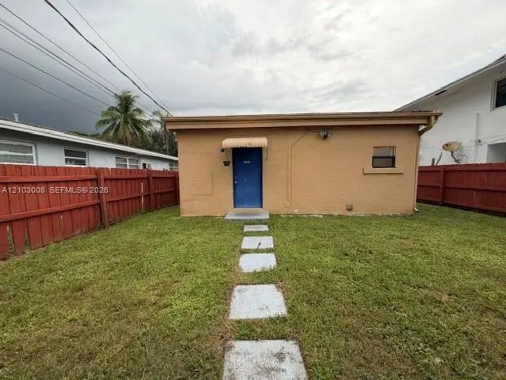 1734 Madison Street #1736a, Hollywood