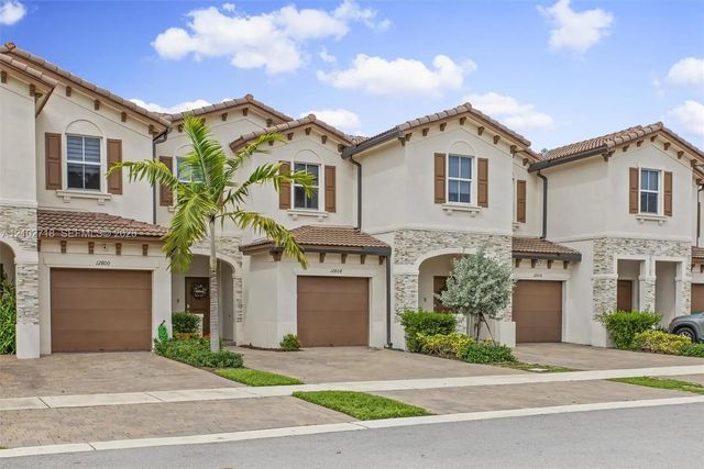 4 of 57 - 12808 Nw 22nd Place, Miami, FL