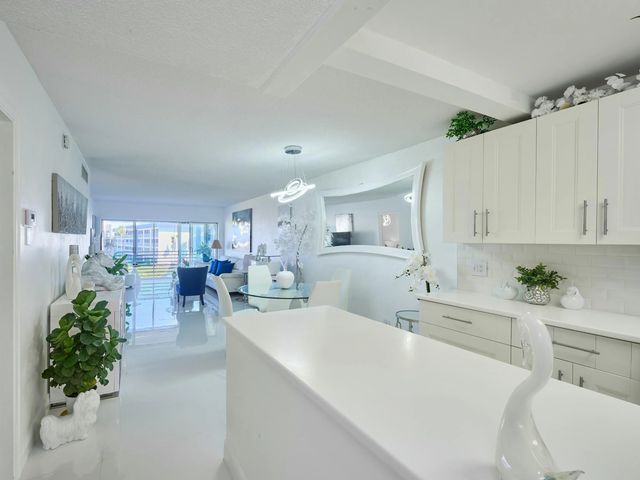 2 of 64 - 3421 Spanish Trail #330, Delray Beach, FL