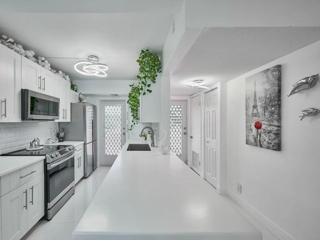 3 of 64 - 3421 Spanish Trail #330, Delray Beach, FL