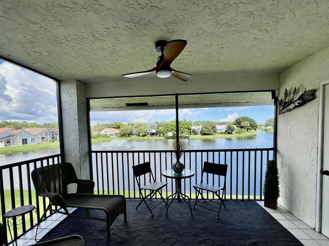 6944 Briarlake Circle #201, Palm Beach Gardens