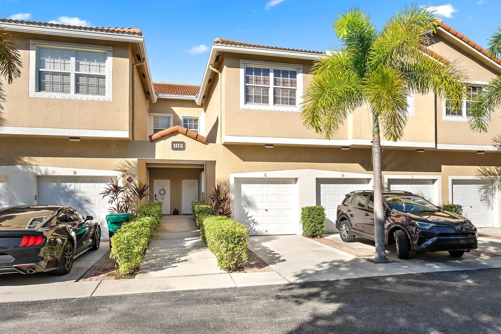 103 Lighthouse Circle #g, Tequesta