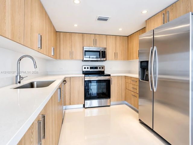 3 of 34 - 1100 100th Street #302, Bay Harbor Islands, FL