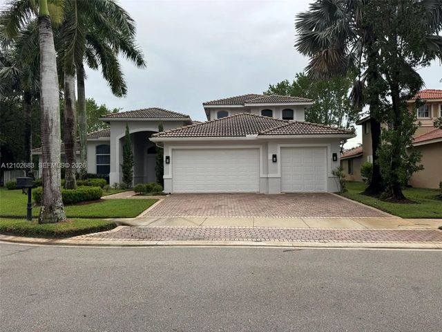 1360 Victoria Isle Drive, Weston