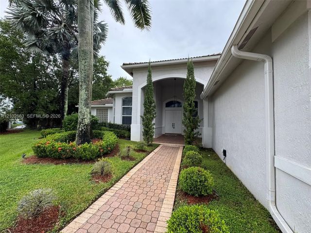 5 of 67 - 1360 Victoria Isle Drive, Weston, FL