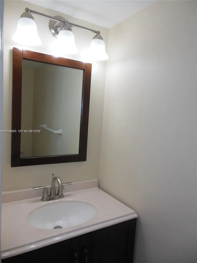 5 of 8 - 1350 W 53rd Street #8, Hialeah, FL