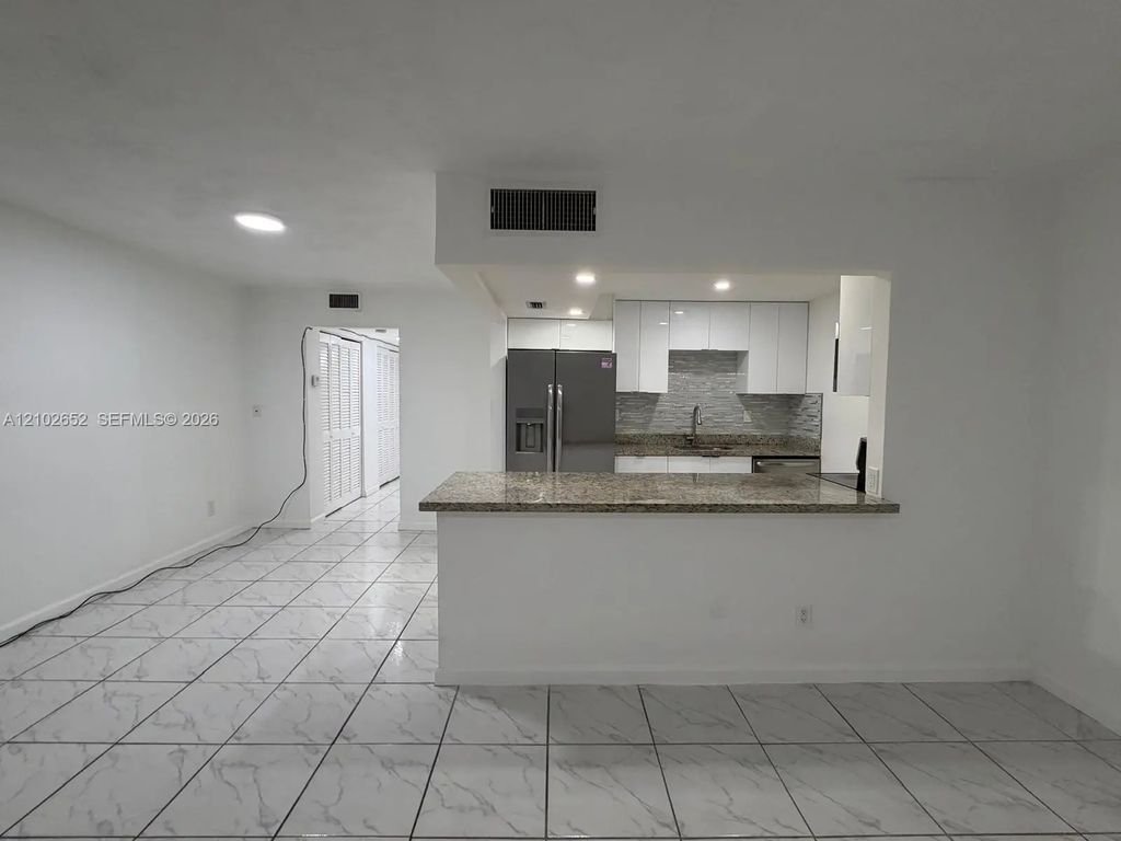 1855 Ne 121st Street #18, North Miami
