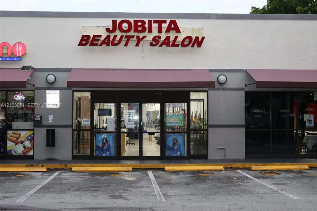 13764 Sw 88th Street, Miami