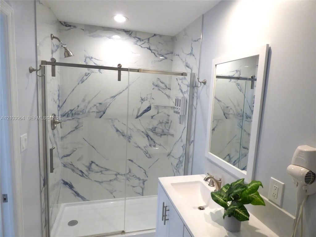 601 Sw Haas Avenue #(e), Port St. Lucie