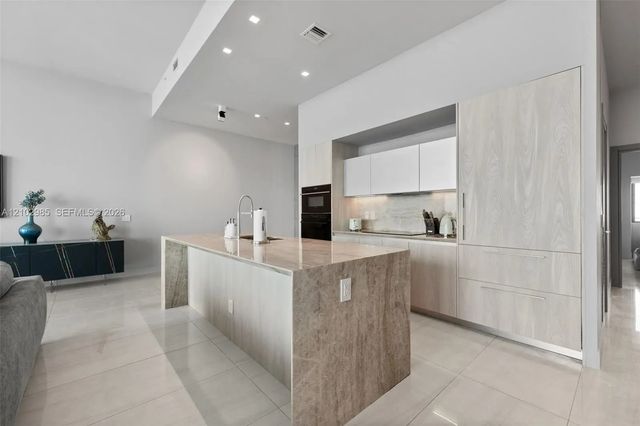 5 of 15 - 480 Ne 31st Street #ph5002, Miami, FL